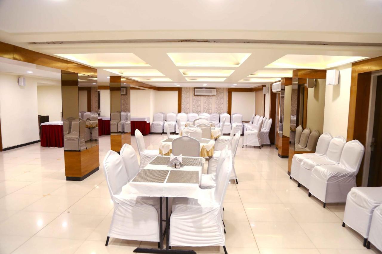 Hotel Regency Jāmnagar Εξωτερικό φωτογραφία